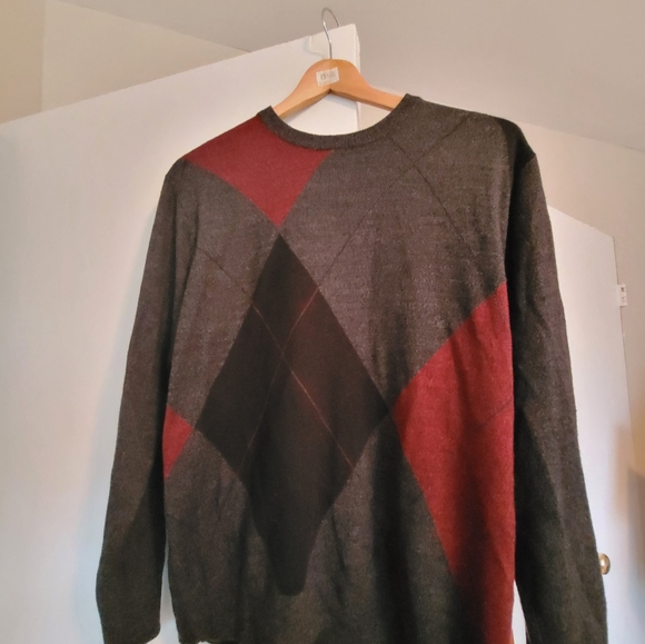 Fall sweather - Picture 2 of 3